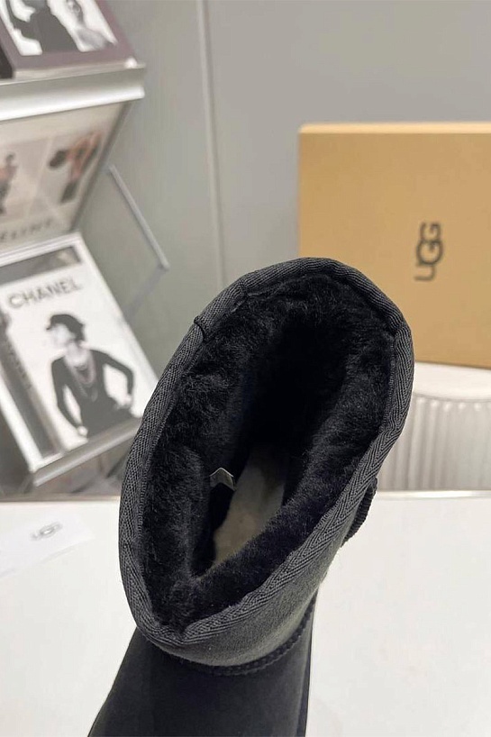 Мужские чёрные ботинки UGG Classic
