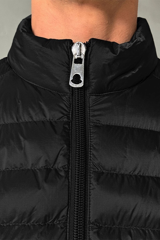 Мужская чёрная куртка Moncler logo-patch