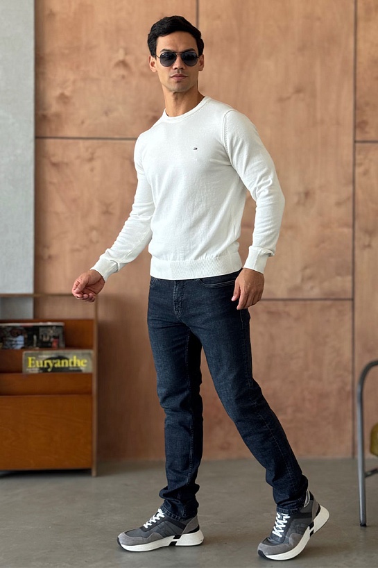 Мужская кофта Tommy Hilfiger белого цвета logo-embroidered