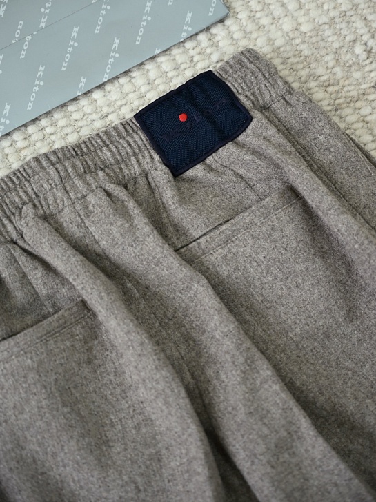 Мужские бежевые брюки Kiton premium