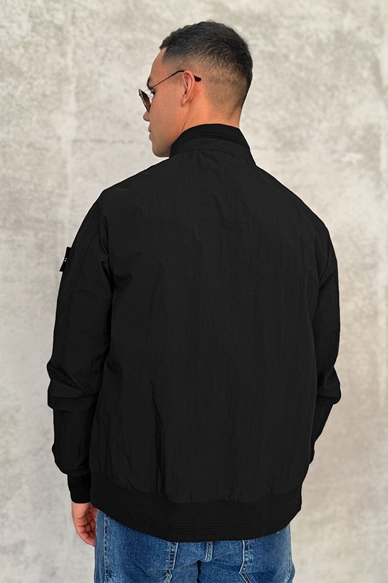 Мужская чёрная куртка с патчем на плече Stone Island