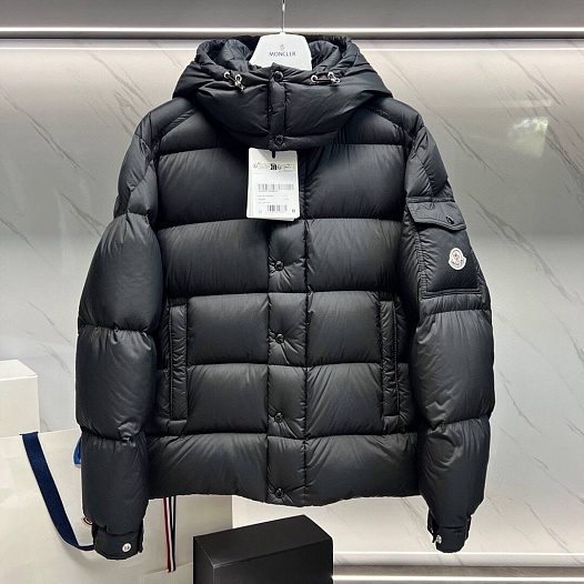 Мужской чёрный пуховик Moncler Vezere   