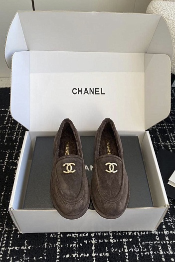 Женские замшевые лоферы с мехом Chanel Premium - Chocolate   