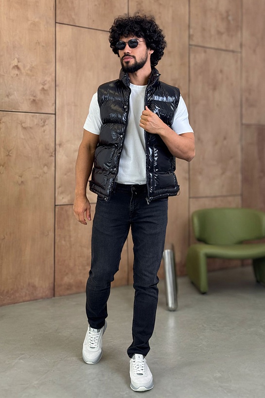 Мужской чёрный жилет Hugo Boss