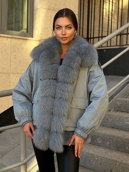 Женский синий пуховик с натуральным мехом Max Mara