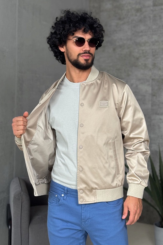 Мужской бежевый бомбер Dolce & Gabbana logo-plaque