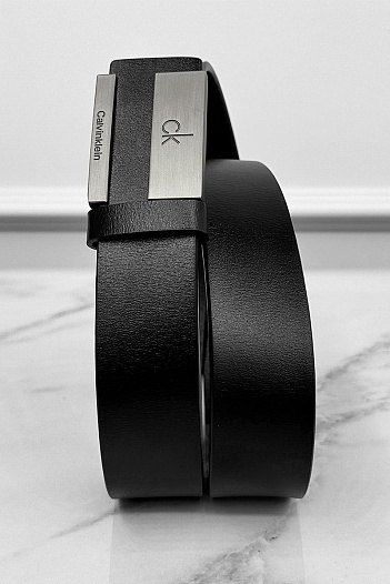 Мужской кожаный ремень Calvin Klein чёрного цвета   