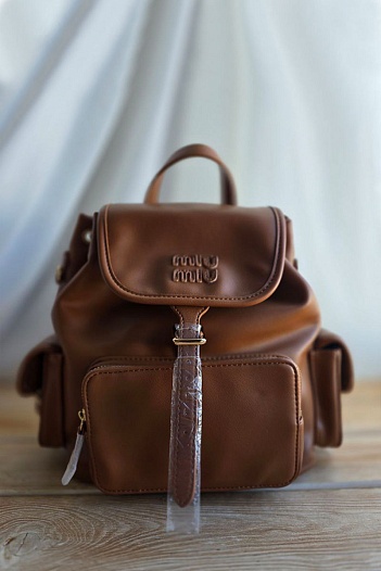 Кожаный рюкзак MIU MIU 30x25 см - Brown   