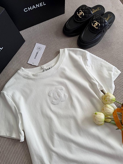 Белая женская футболка Chanel premium   