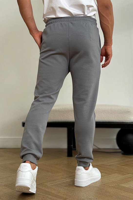 Спортивные штаны серого цвета Hugo Boss