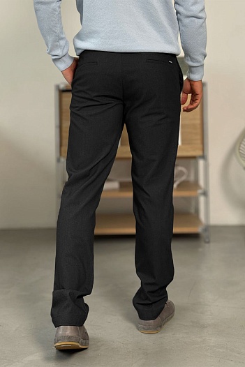 Мужские брюки Hugo Boss чёрного цвета   