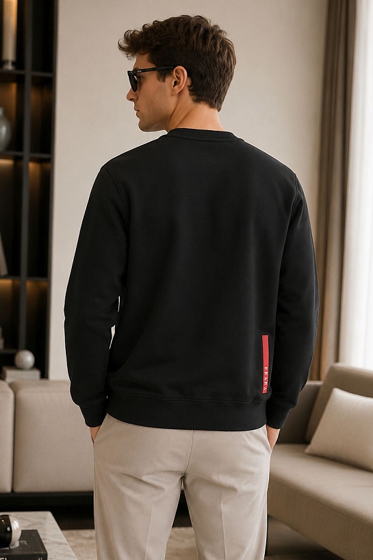 Мужской чёрный свитшот Prada logo-embroidered
