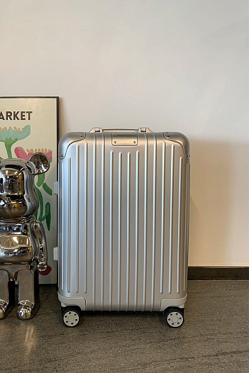 Чемодан Rimowa Aluminum S Premium 54x36x23 см   