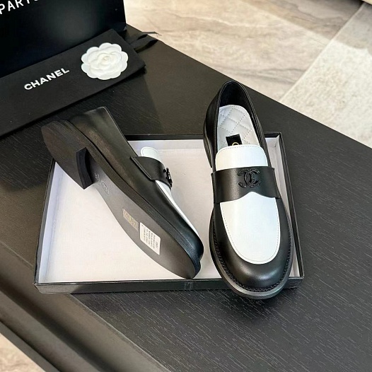 Женские лоферы Chanel Premium - Black / White   