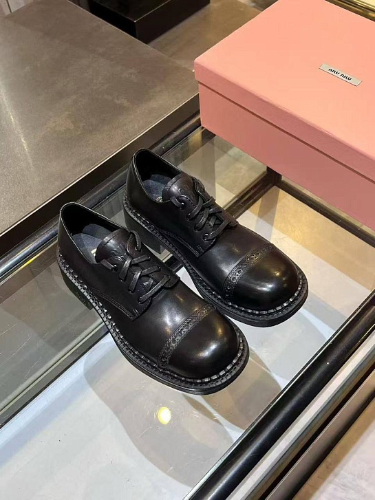 Женские кожаные ботинки дерби MIU MIU