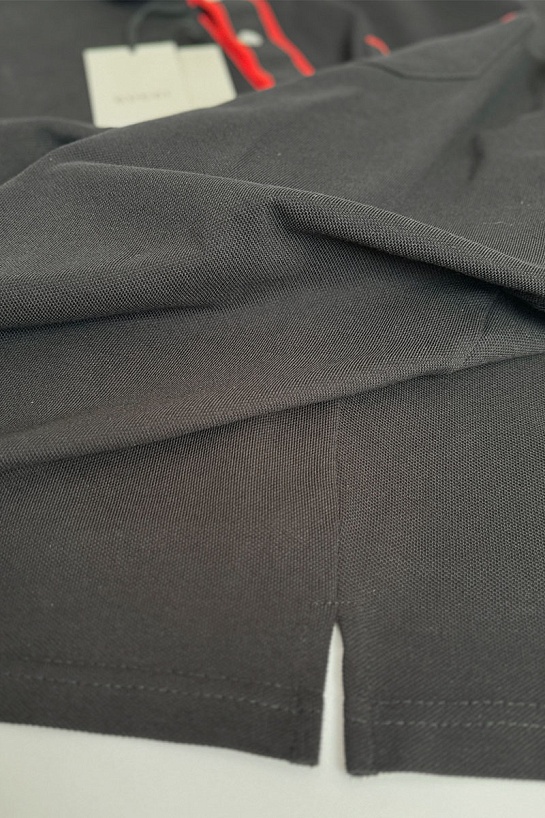 Мужское поло чёрного цвета Gucci logo-patch