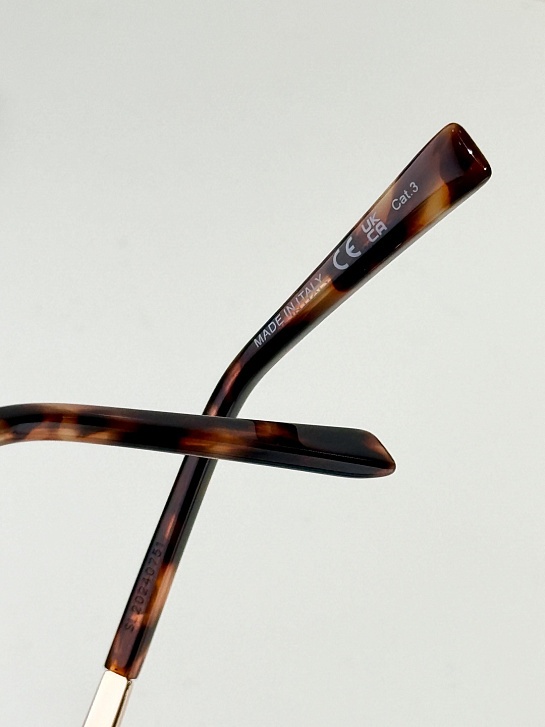 Солнцезащитные очки Yves Saint Laurent Eyewear