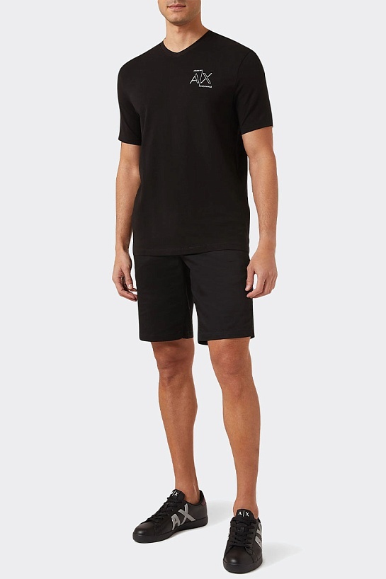 Футболка чёрного цвета Armani Exchange V-neck