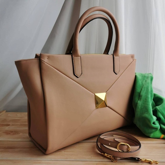 Женская сумка Valentino One Stud 32x29x18 см (2 расцветки)