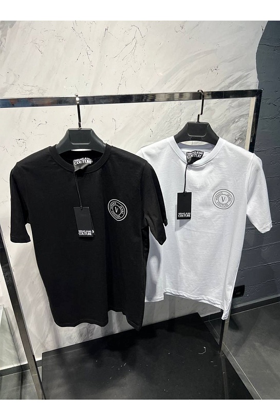 Мужская чёрная футболка Versace Jeans Couture V-emblem