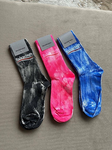 Женские носки Balenciaga розового цвета   