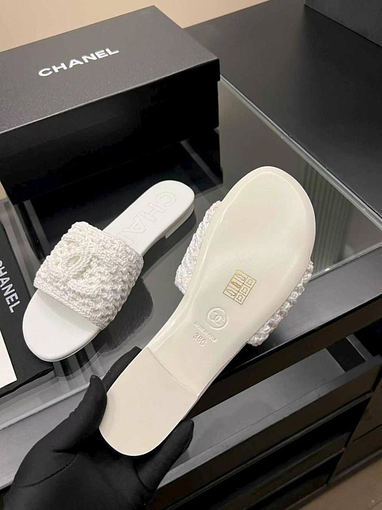 Женские кожаные шлёпанцы Chanel premium