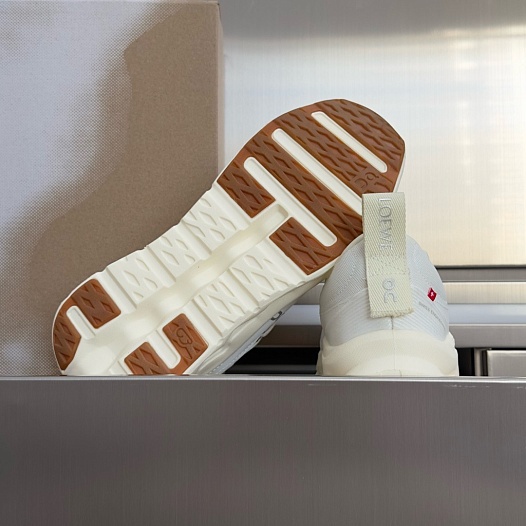 Кроссовки Loewe X On Cloudtilt 2.0   