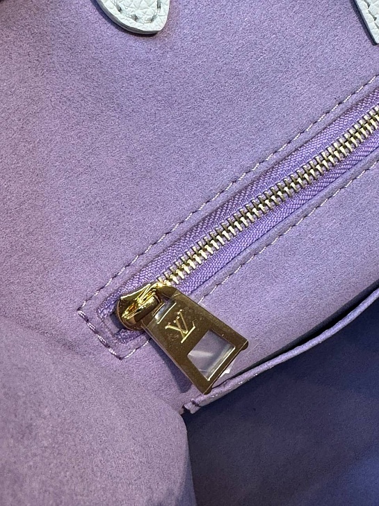Женская кожаная сумка Louis Vuitton Onthego MM Premium 35x27x14 см