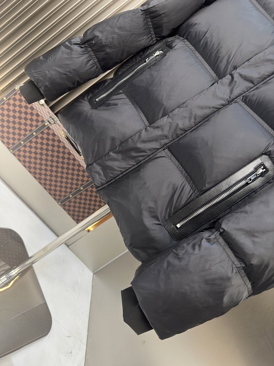 Мужской пуховик Zegna чёрного цвета