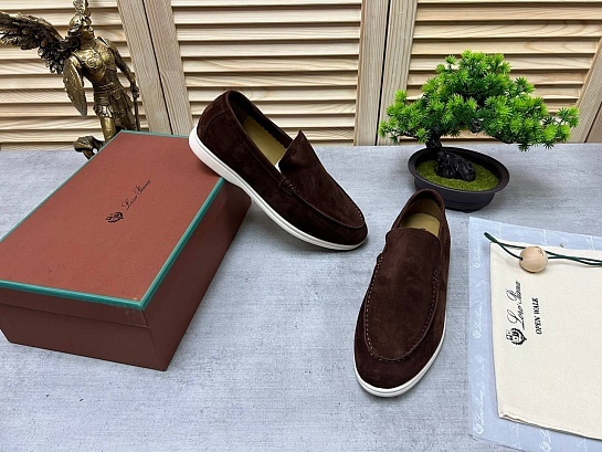 Мужские замшевые лоферы Loro Piana