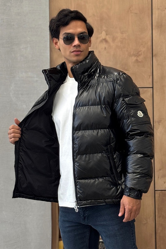 Мужская куртка с матовым эффектом чёрного цвета Moncler Maya Short