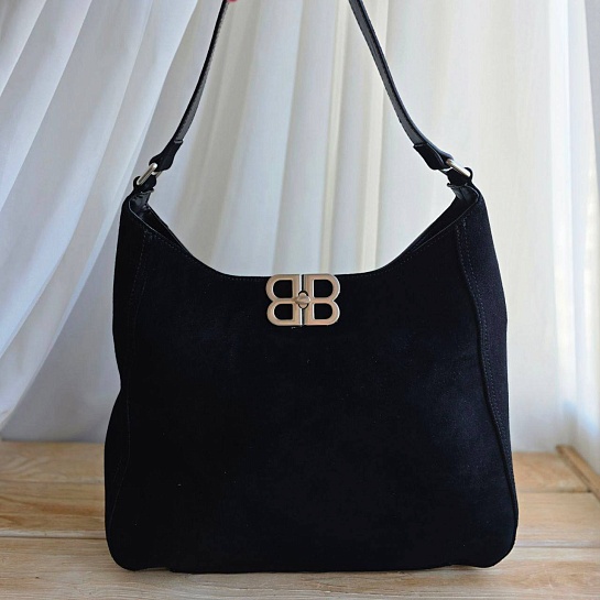 Женская чёрная замшевая сумка Balenciaga 37x28 см