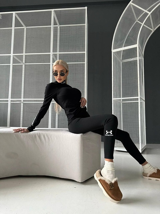 Женские чёрные леггинсы Balenciaga