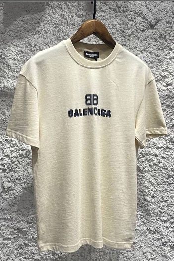 Светло-бежевая оверсайз футболка Balenciaga Pixel   