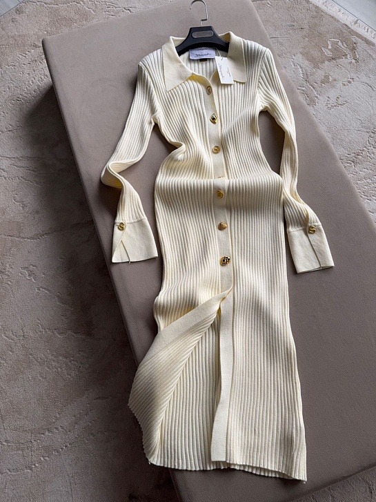 Женское трикотажное платье Schiaparelli белого цвета