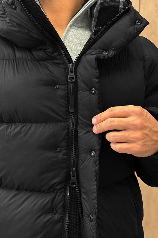 Чёрная куртка со съёмными рукавами Burberry Lockwell logo-patch