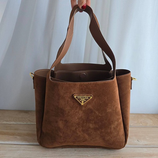 Женская замшевая сумка Prada 31x24 см   