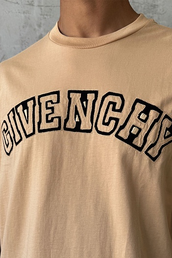 Бежевая оверсайз футболка Givenchy college logo-embroidered   