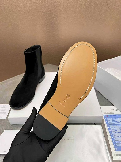 Женские замшевые сапоги The Row   