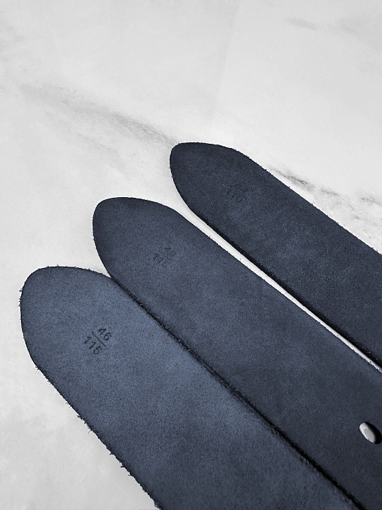 Мужской кожаный ремень Calvin Klein чёрного цвета