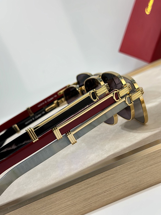 Солнцезащитные очки Cartier