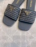 Женские шлёпанцы Prada чёрного цвета