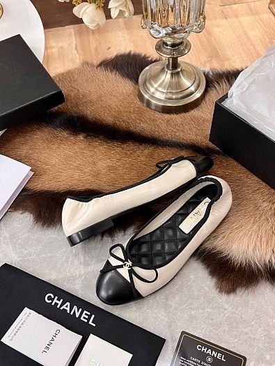 Женские балетки Chanel Flats - White / Black   