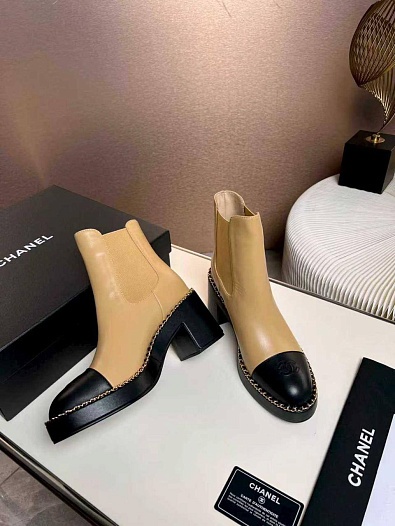 Женские кожаные сапоги Chanel premium - Beige   