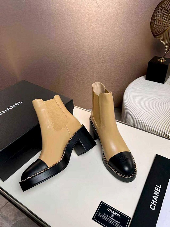 Женские кожаные сапоги Chanel premium - Beige