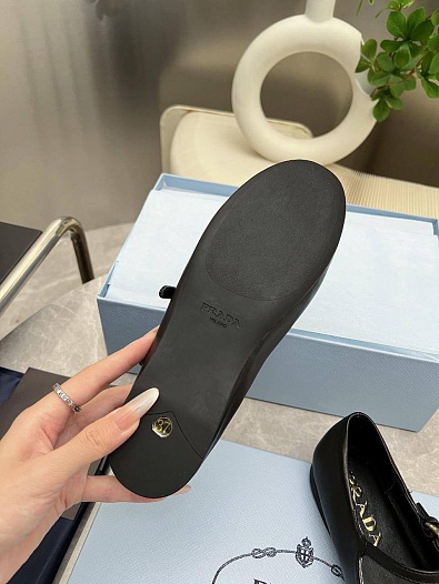 Женские кожаные балетки Prada Naplak чёрного цвета   