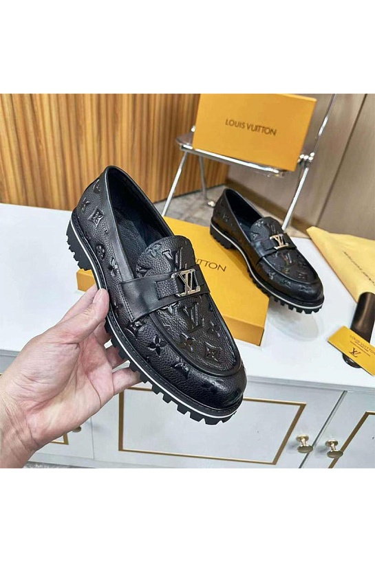 Кожаные ботинки чёрного цвета Louis Vuitton Monogram