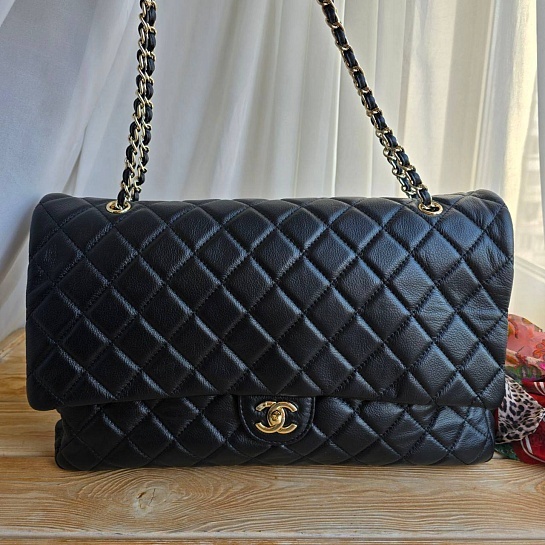 Чёрная кожаная сумка Chanel 40x26 см