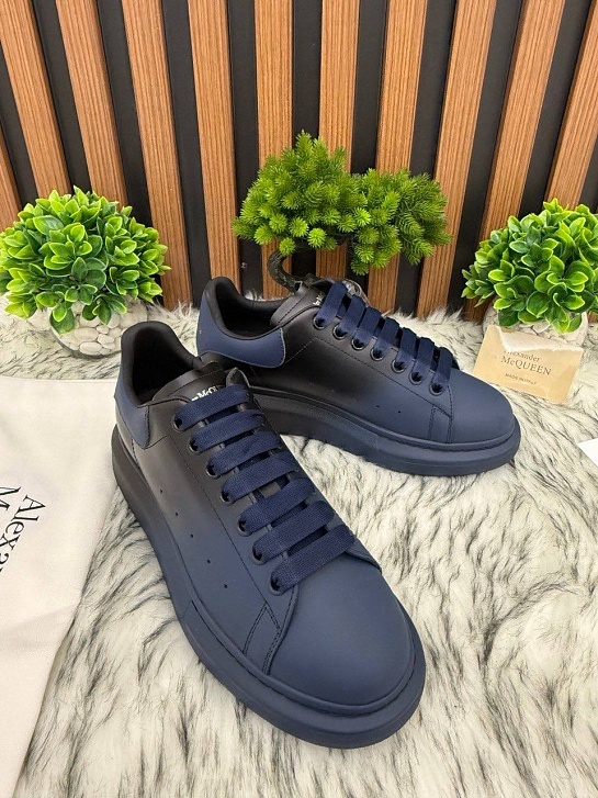 Мужские кроссовки Alexander McQueen синего цвета