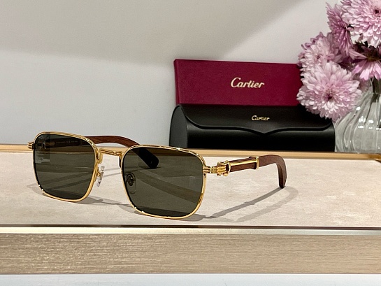 Солнцезащитные очки Cartier